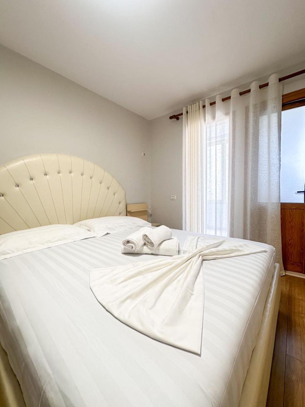 Block Inn Apartments Tirana Exterior photo